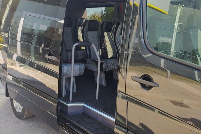 Private transfer from Athens City to Athens Airport - Door-to-door pickup that starts your Athens day calm