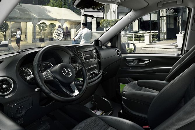 Private Transfer from/to Athens Airport/Hotel in Athens - Meet-and-Greet at Athens Airport: fast, clear, and low-stress