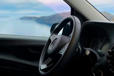 Santorini Taxi Service - The Driver Factor: Manos, Punctuality, and Help When Plans Change