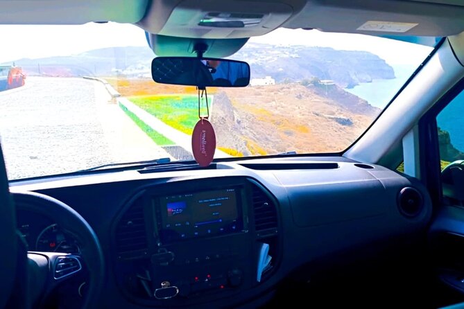 Santorini Taxi Service - What You Actually Do During the Ride (And How to Get More Out of It)