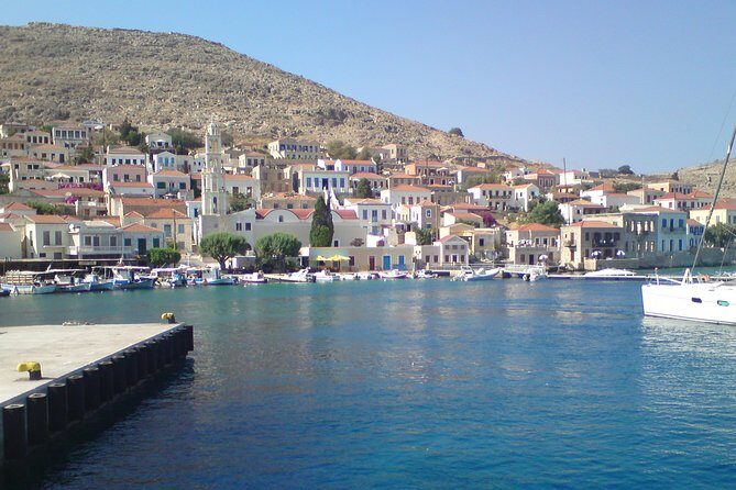 Saronic Gulf Cruise: Explore Hydra, Poros & Aegina - Poros: Yacht Town Views and the Challenge of One Hour