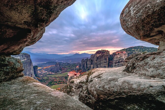 Secret Caves of Meteora - Sunset Hike - The 4-hour walking rhythm: from the foothills to Bandovas hermitages