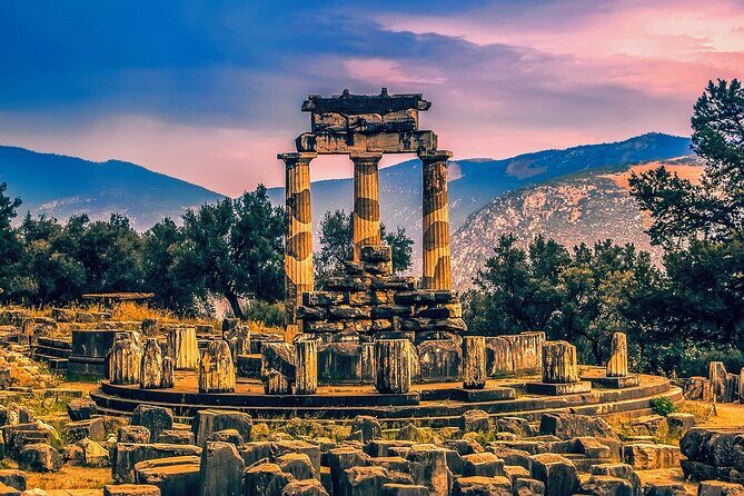 Spiritual Delphi & Thermopylae Battlefield Private Full Day Tour - Why Delphi and Thermopylae in one day feels worth it