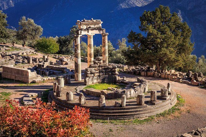 Spiritual Delphi & Thermopylae Battlefield Private Full Day Tour - Delphi Archaeological Museum and UNESCO site: Apollo, the Oracle, and famous artifacts