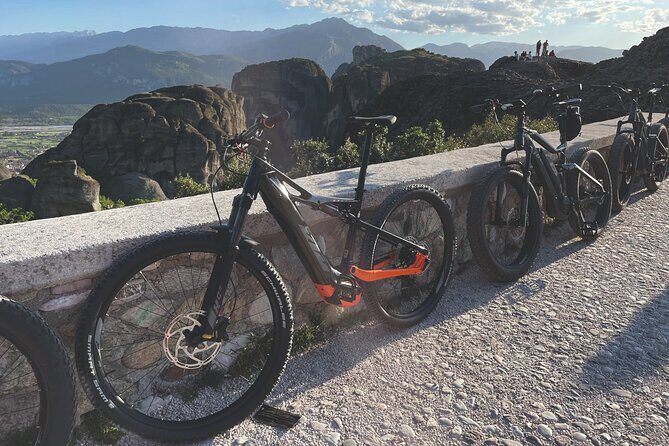 Sunset Meteora Tour on E-Bike - Stop 3: Kalampaka downhill and how the tour ends (30 minutes)