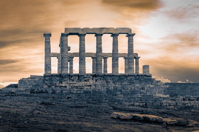 Sunset Private Tour to Cape Sounio, Temple of Poseidon - Lake Vouliagmeni: a short stop with interesting real-world geography