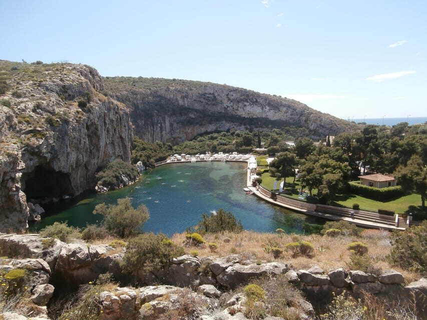 Temple of Poseidon - Vouliagmeni Lake: mineral water, a calm pause, and a photo-first mindset