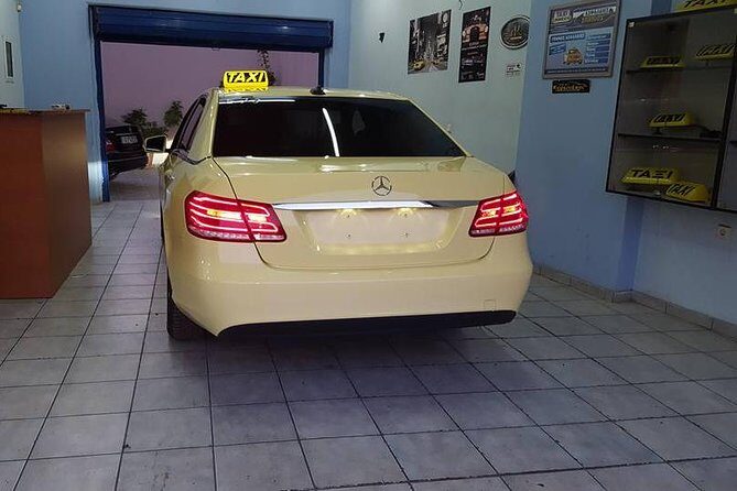 The Best Welcome Transfer Airport Services - WiFi, Charging, and Small Comforts During the Drive