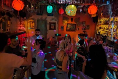 The NightCrawlers | Athens Bar Hopping | Pub Crawl - Favorita: the Greek island-style opening that helps you break the ice