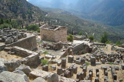 Thermopylae and Delphi full day private tour from Athens - Thermopylae: Hot Gates, Leonidas, and the battle story that still lands
