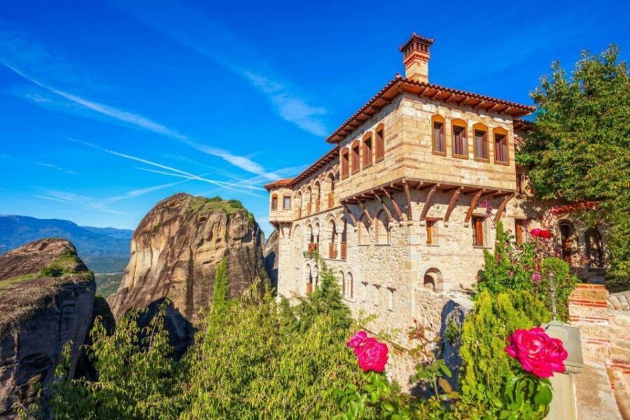 Thermopylae, Meteora and Delphi Full Day Tour - Thermopylae: Leonidas, the Innovative Centre, and a quick guided window