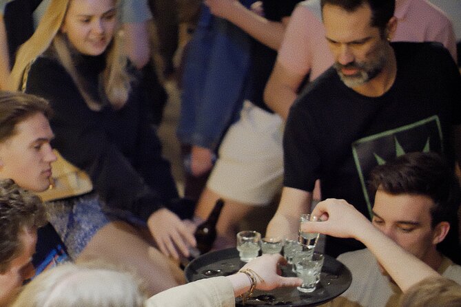 Thursday & Friday Night Pub Crawl for Professionals in Athens - Key highlights worth knowing