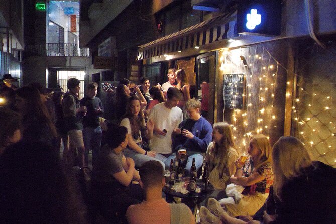 Thursday & Friday Night Pub Crawl for Professionals in Athens - Why four bars in one night works (and when it might not)