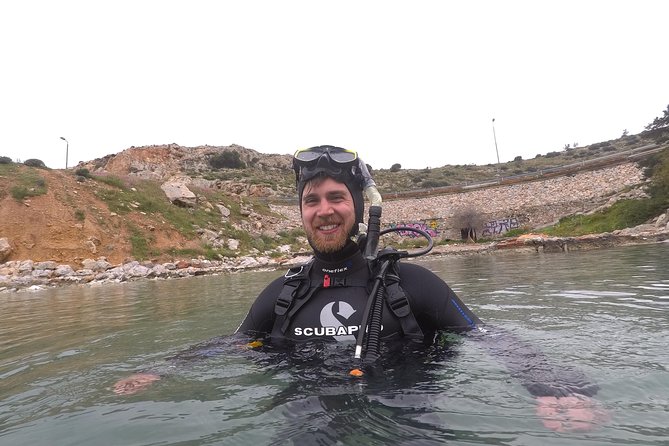 Try scuba dive - What you do on land: paperwork, scuba basics, and hand signals