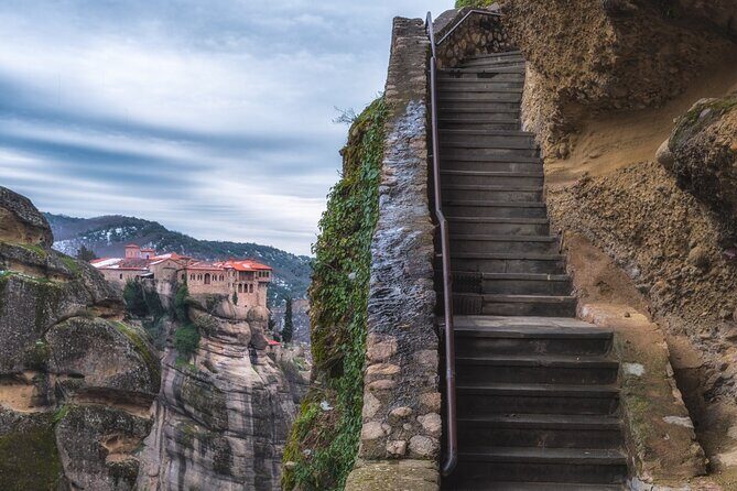 Varlaam Monastery Greece Self-Guided Walking Audio Tour - How the self-guided audio works when there’s no GPS