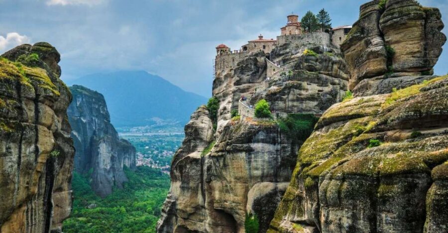 Visit Delphi & Meteora Monasteries Full Day Private Trip - Door-to-Door Pickup From Athens (And Beyond)