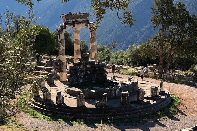 Visit Delphi & Meteora Monasteries Luxury Private Tour FromAthens - Kalabaka to Meteora Monasteries: The Big Shift From Oracle to Faith