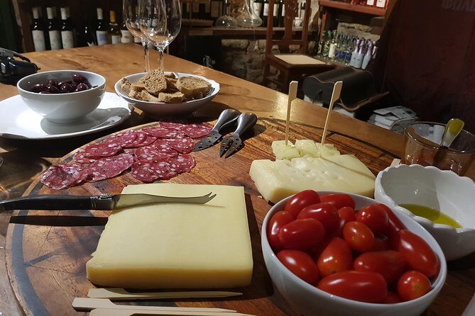 Wine tasting tour of Athens Greece - Meeting at Monastiraki: arriving without stress